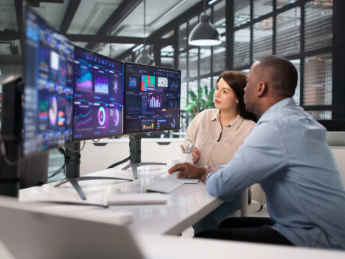 sap datasphere vs. traditional data warehousing